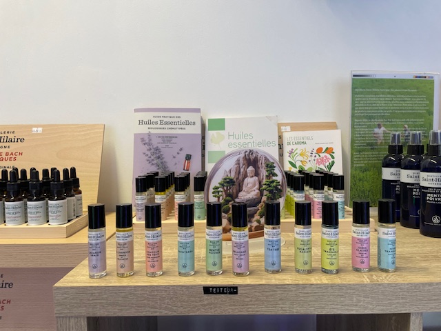 produits CBD pour le corps au magasin liberty green à mallemort (2) Masque visage au charbon actif et au CBD, gommage visage au CBD et crème visage CBD